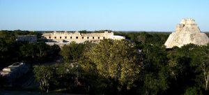 tourisMexico-uxmal-landscape