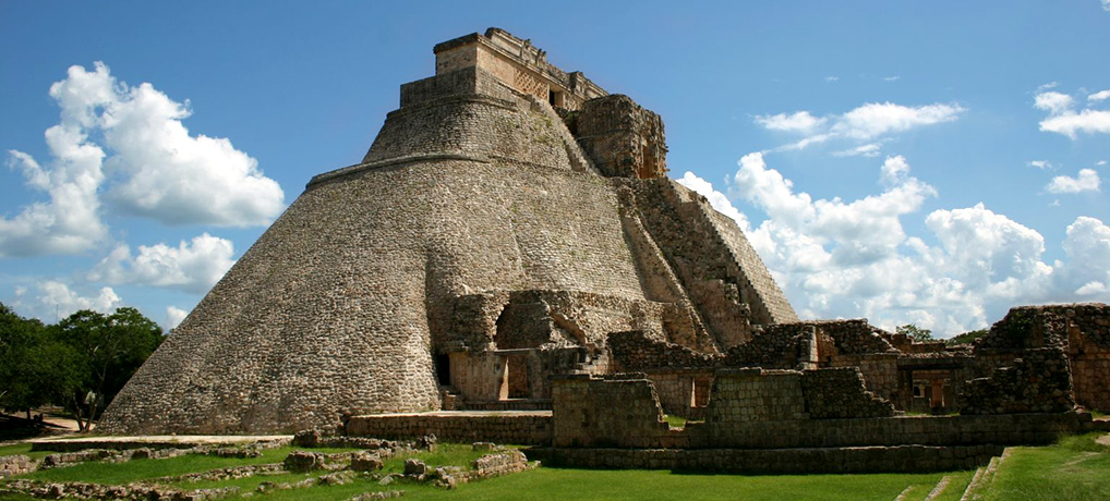 tourisMexico_uxmal-lg